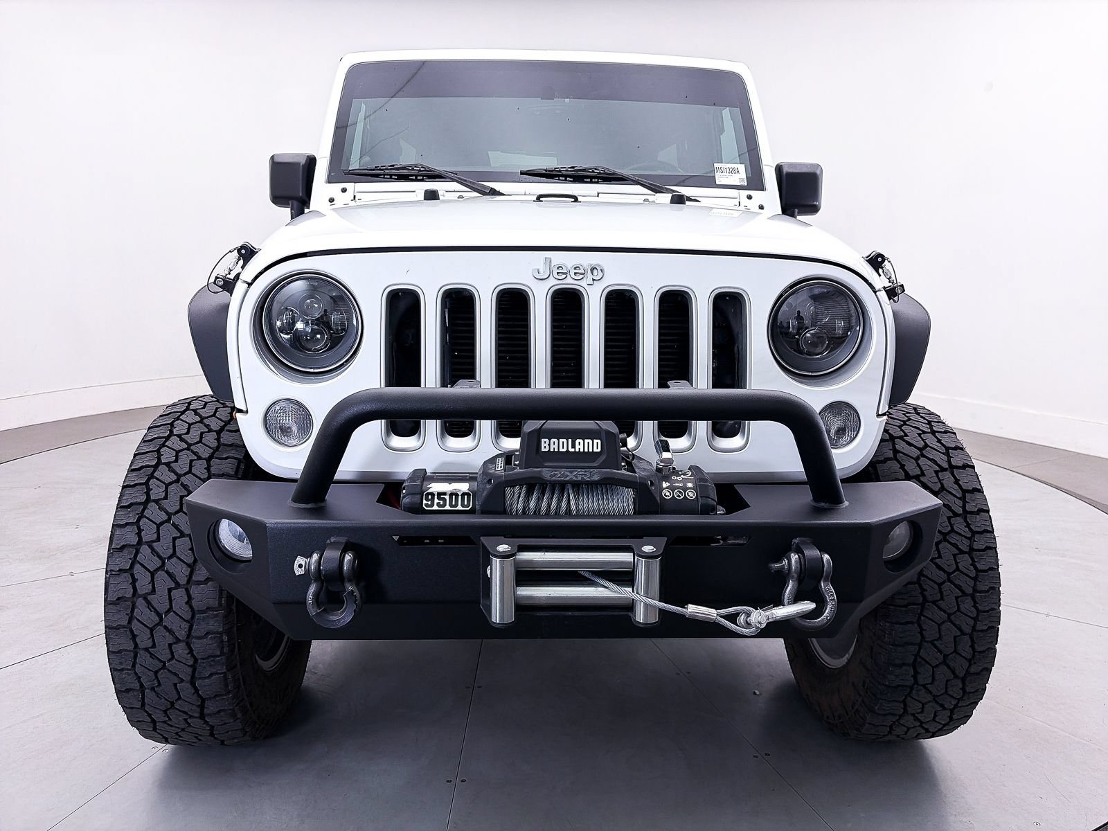 Used 2016 Jeep Wrangler Unlimited Sahara w/ Connectivity Group AWD/4WD image 7