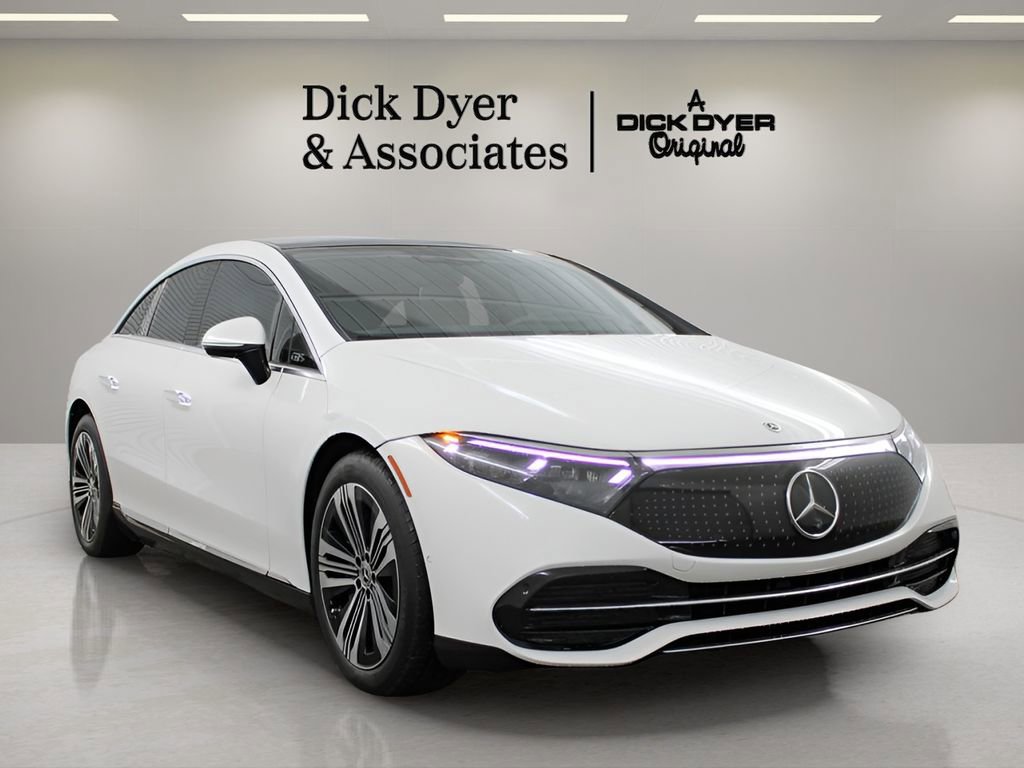 Used 2023 Mercedes-Benz EQS 450+ Sedan image 2