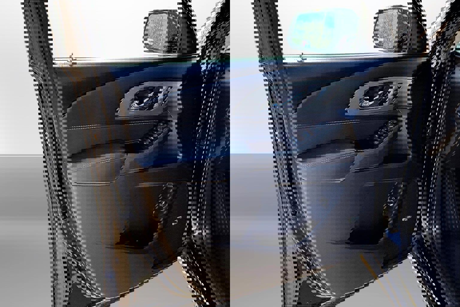 Used 2020 Chevrolet Traverse Premier image 26