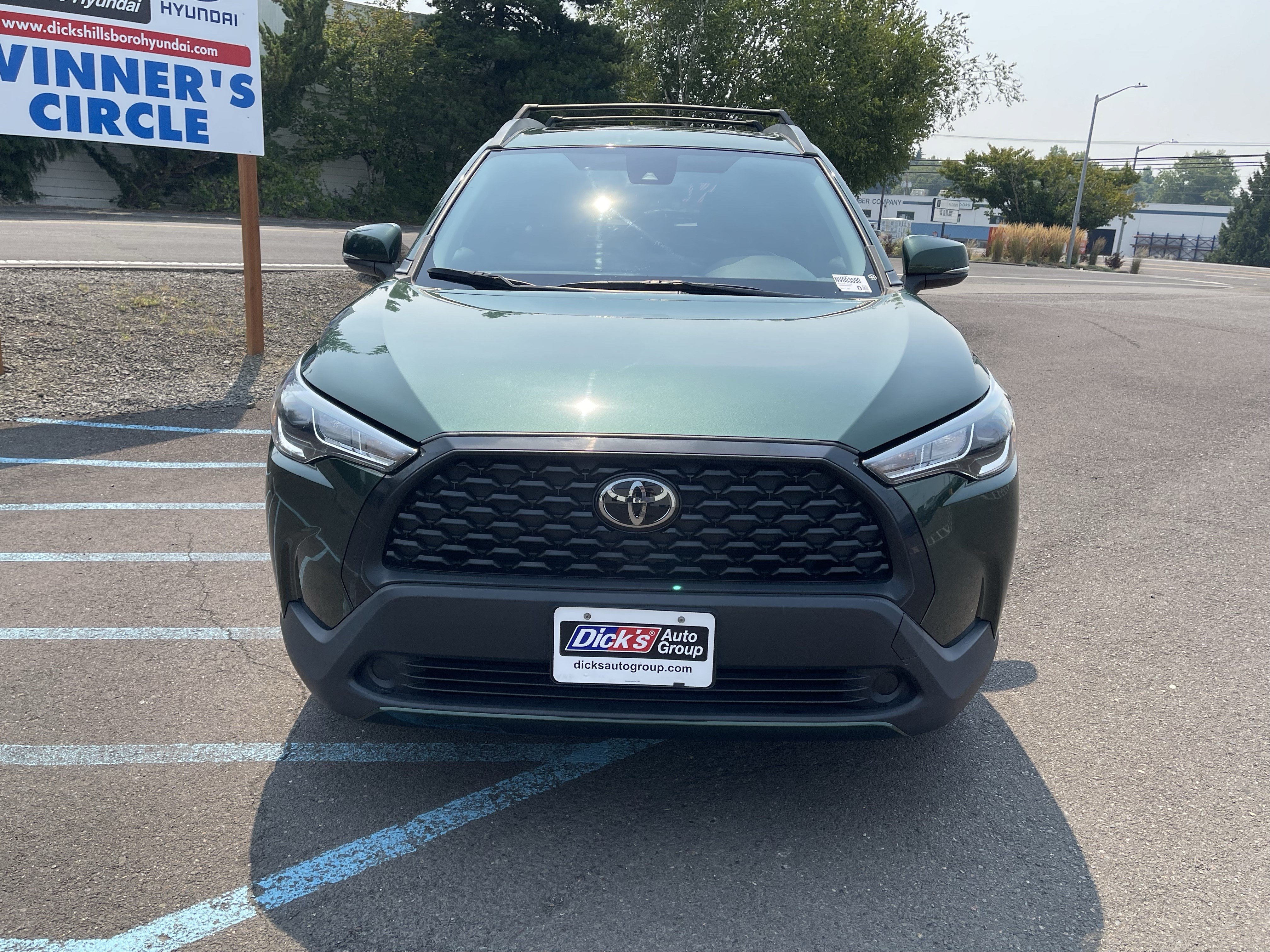 Used 2022 Toyota Corolla Cross LE w/ Moonroof Package AWD/4WD image 8