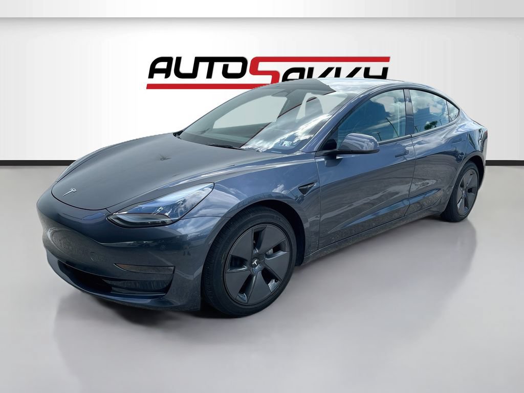 Used 2023 Tesla Model 3 Standard Range RWD image 3