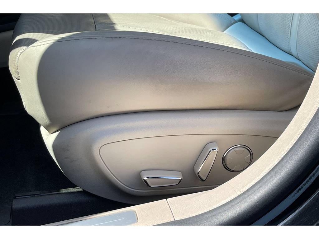 Used 2018 Lincoln MKZ Reserve FWD image 14