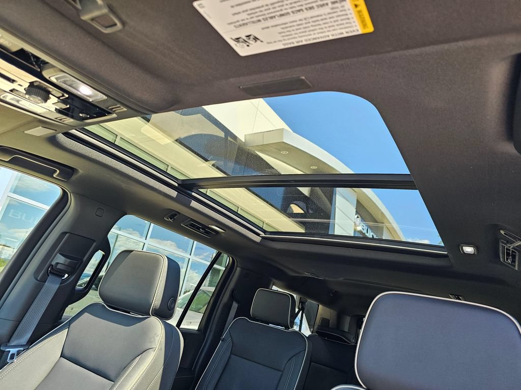 New 2026 Chevrolet Suburban Premier w/ Sun And Tow Package AWD/4WD image 24