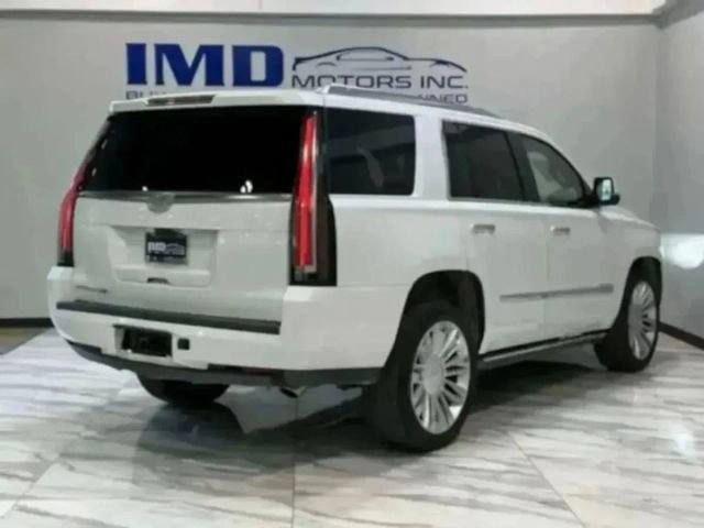 Used 2017 Cadillac Escalade Platinum image 39
