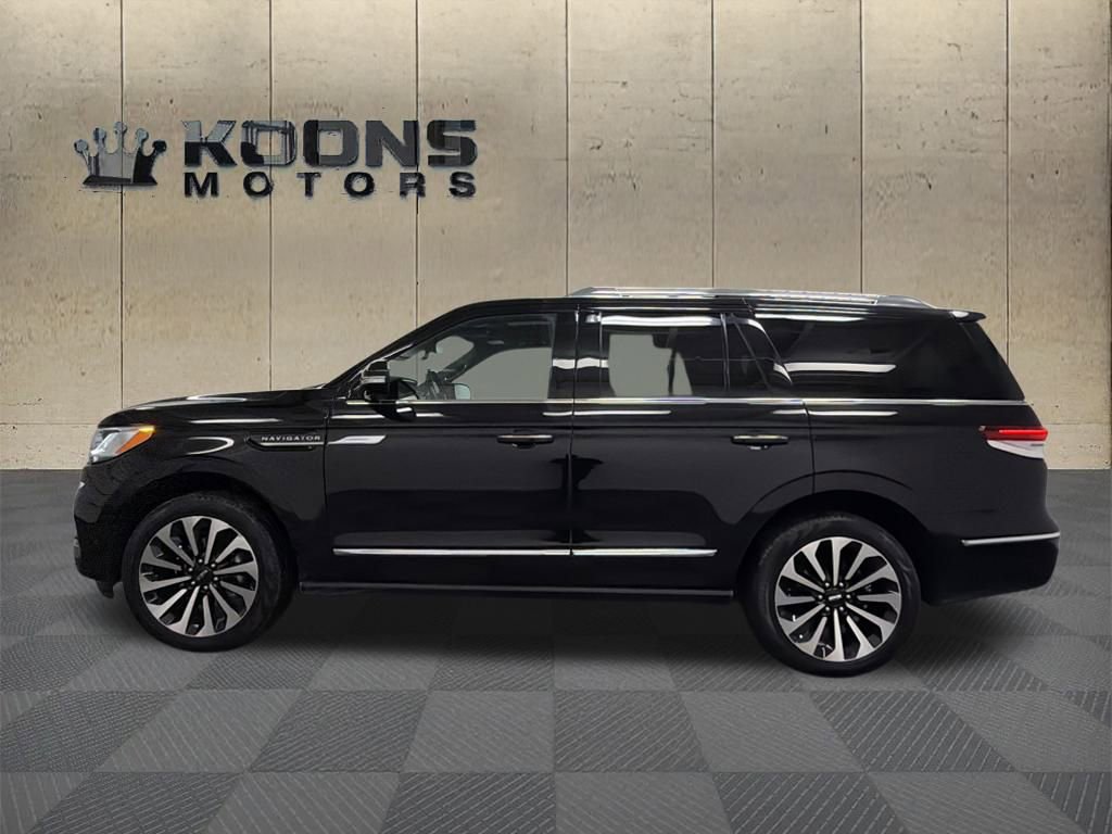 Certified 2022 Lincoln Navigator Reserve image 4