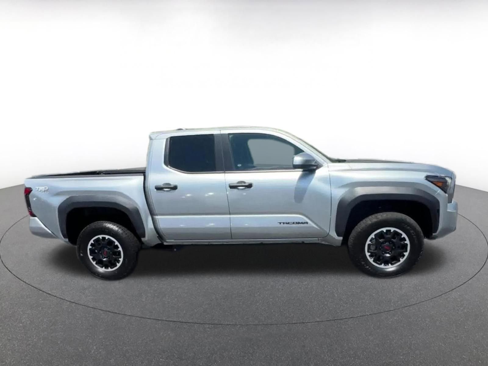 Used 2024 Toyota Tacoma TRD Off-Road AWD/4WD image 15