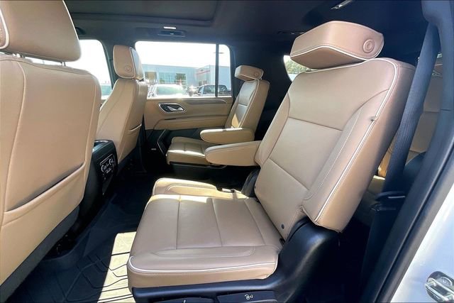 Used 2023 Chevrolet Suburban Premier AWD/4WD image 26