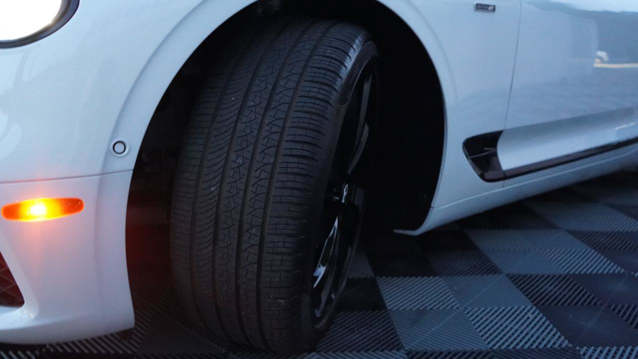 Used 2024 Bentley Continental GT V8 AWD/4WD image 36