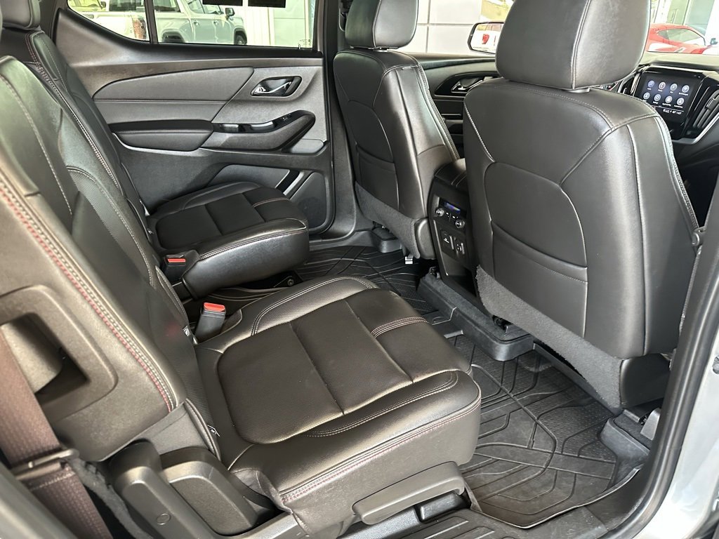 Used 2023 Chevrolet Traverse RS w/ LPO, Floor Liner Package image 19