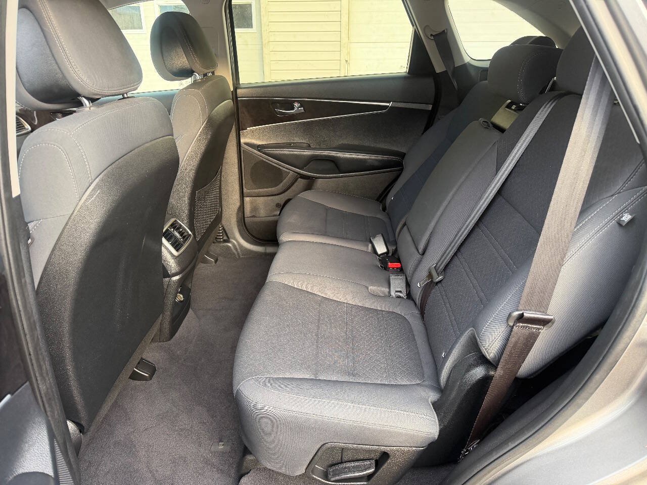 Used 2016 Kia Sorento L FWD image 17