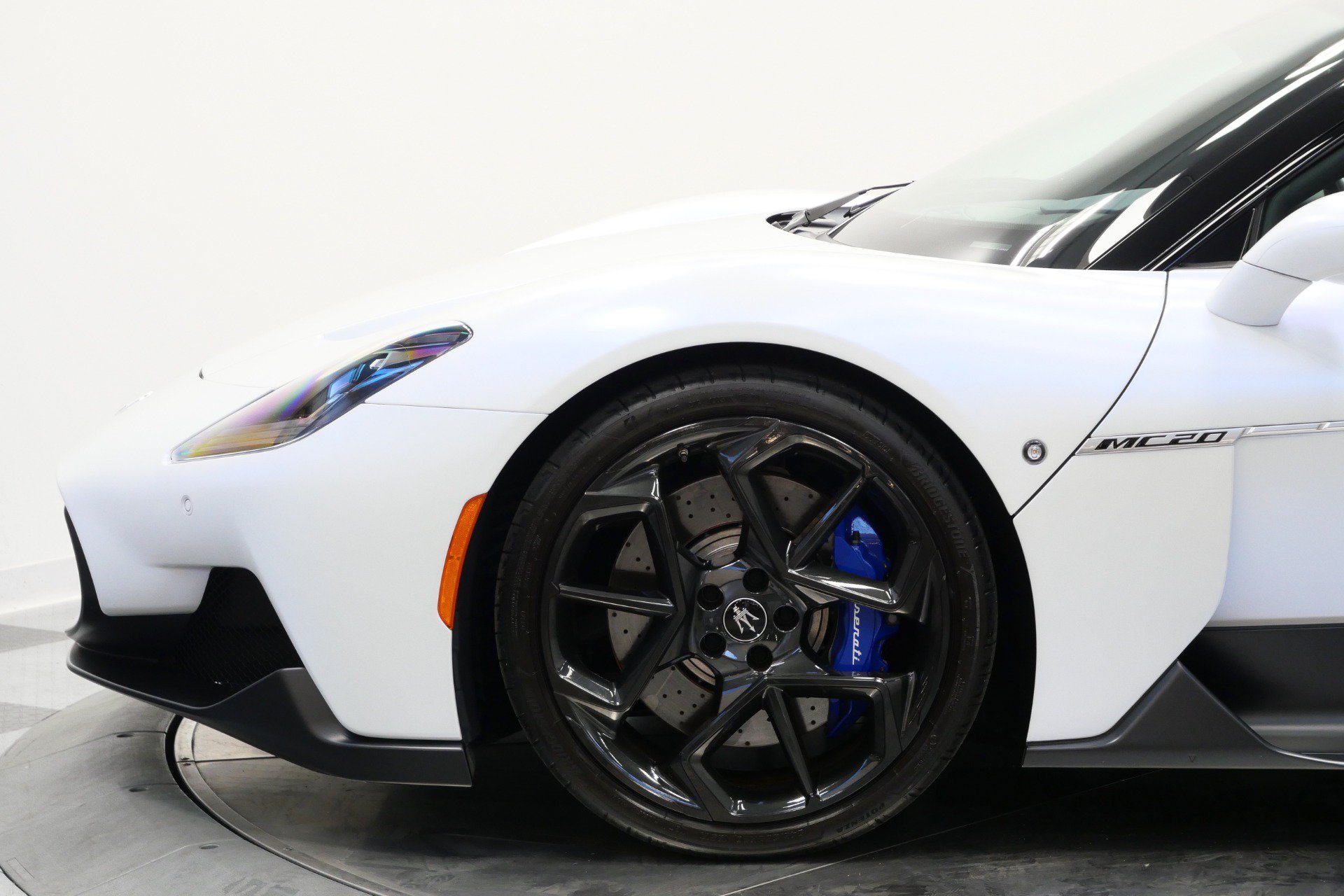 Used 2023 Maserati MC20 Coupe RWD image 44