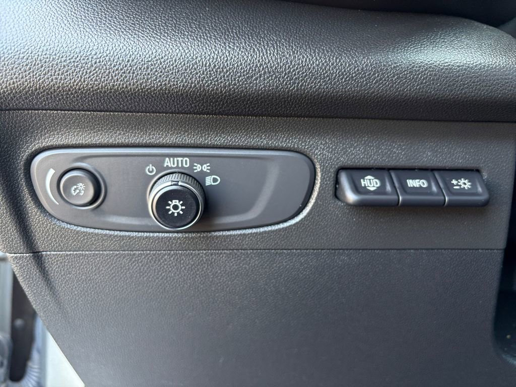 Used 2023 Buick Envision Avenir image 4