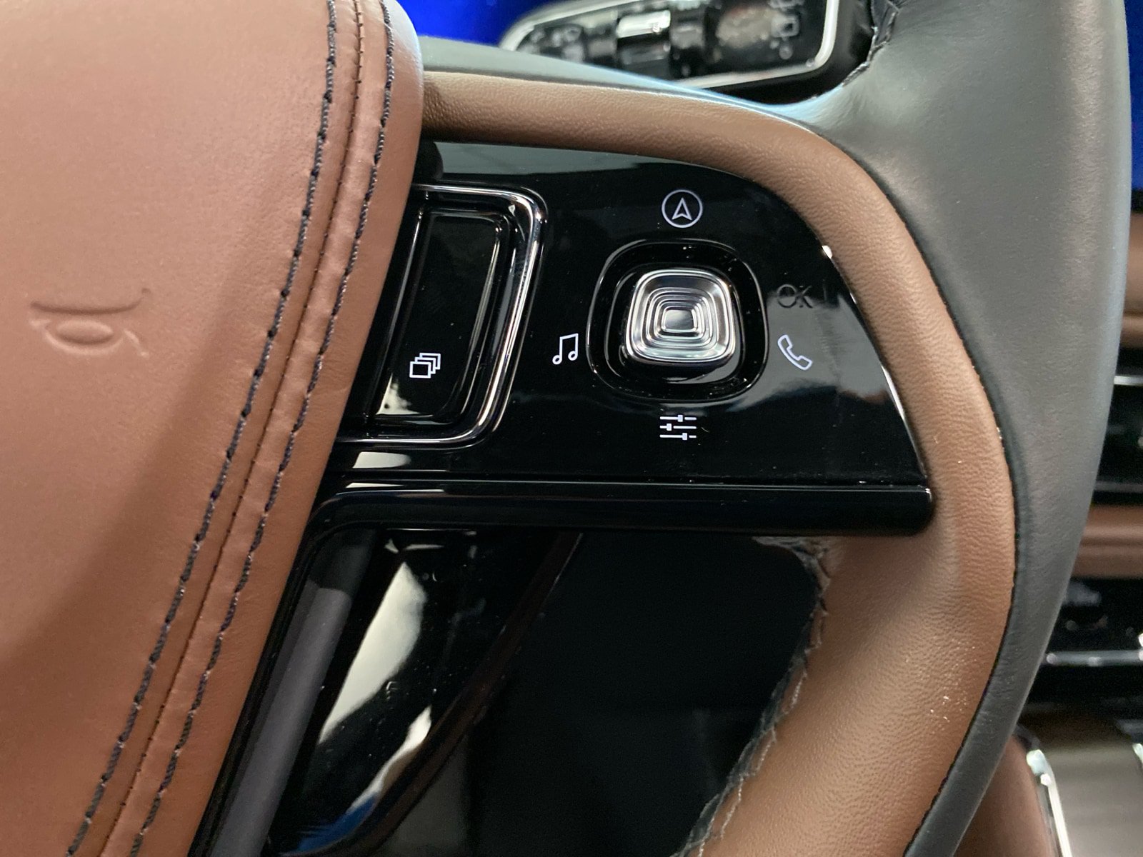 New 2026 Lincoln Aviator Reserve AWD/4WD image 21