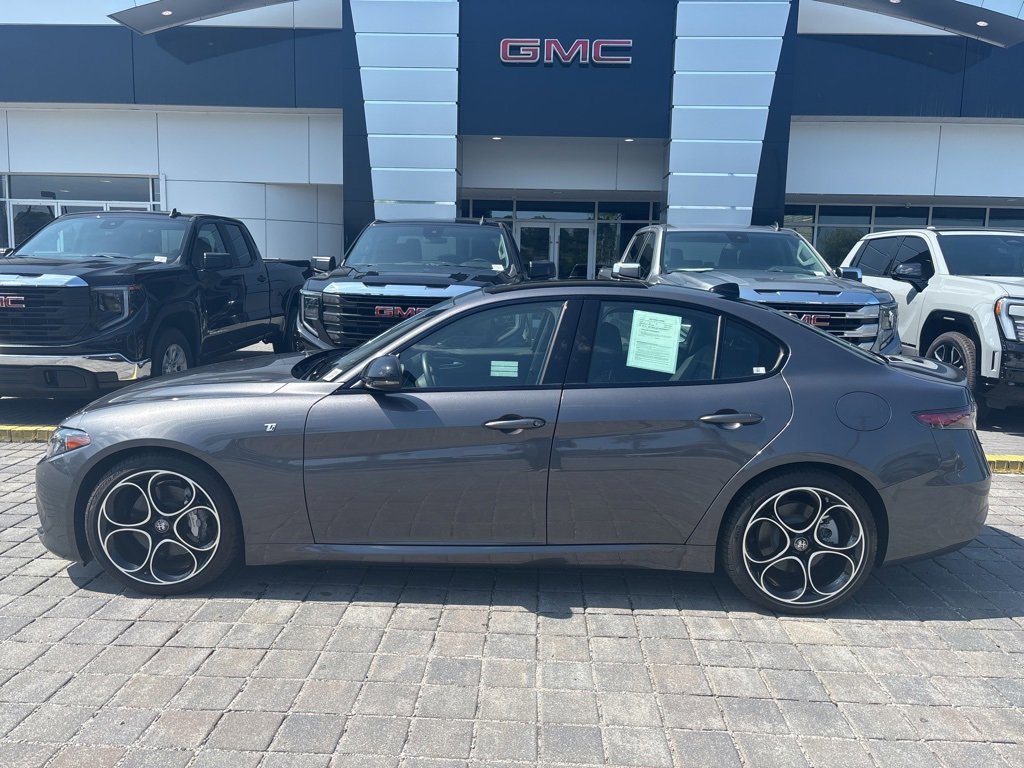Used 2024 Alfa Romeo Giulia Ti image 1