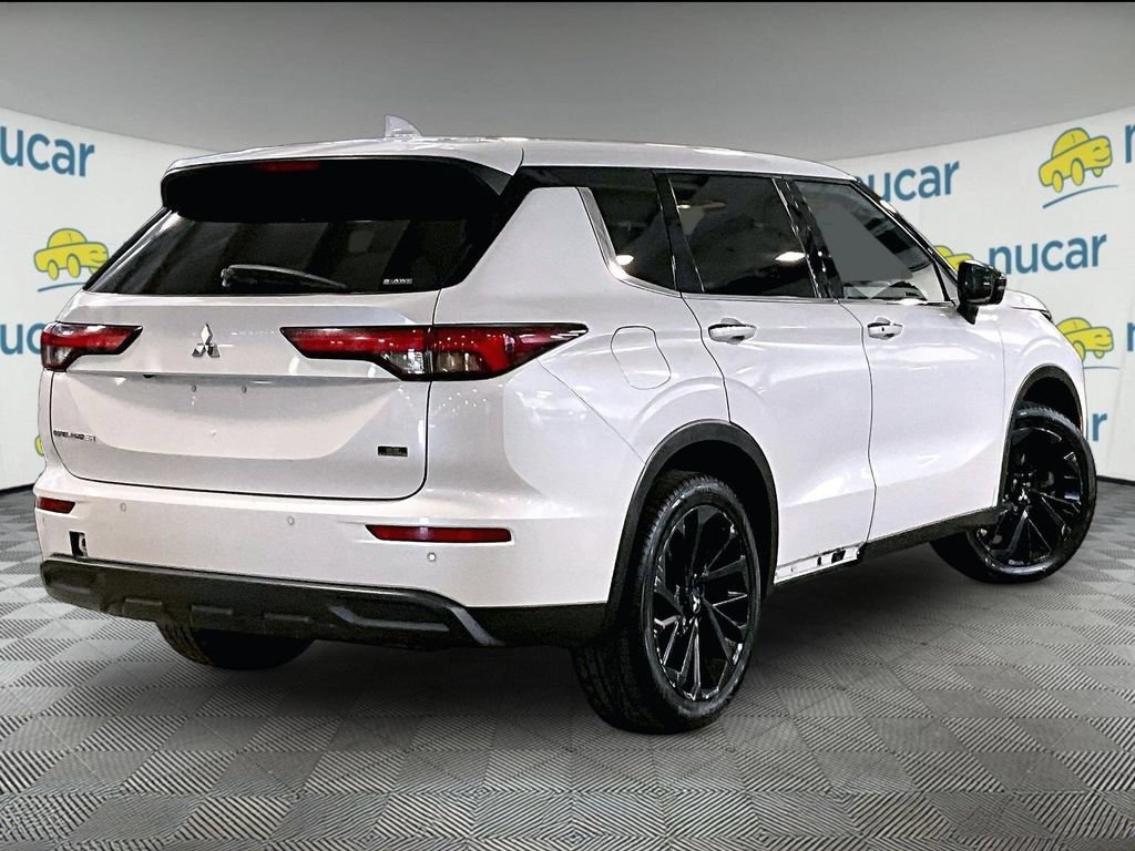 Used 2024 Mitsubishi Outlander SE AWD/4WD image 6
