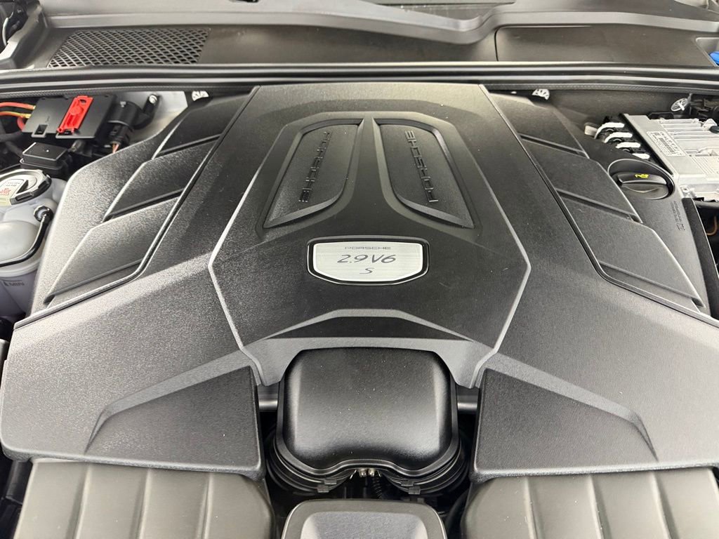 Used 2023 Porsche Cayenne S image 37