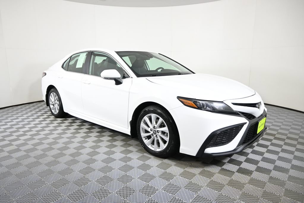 Used 2023 Toyota Camry SE FWD image 9