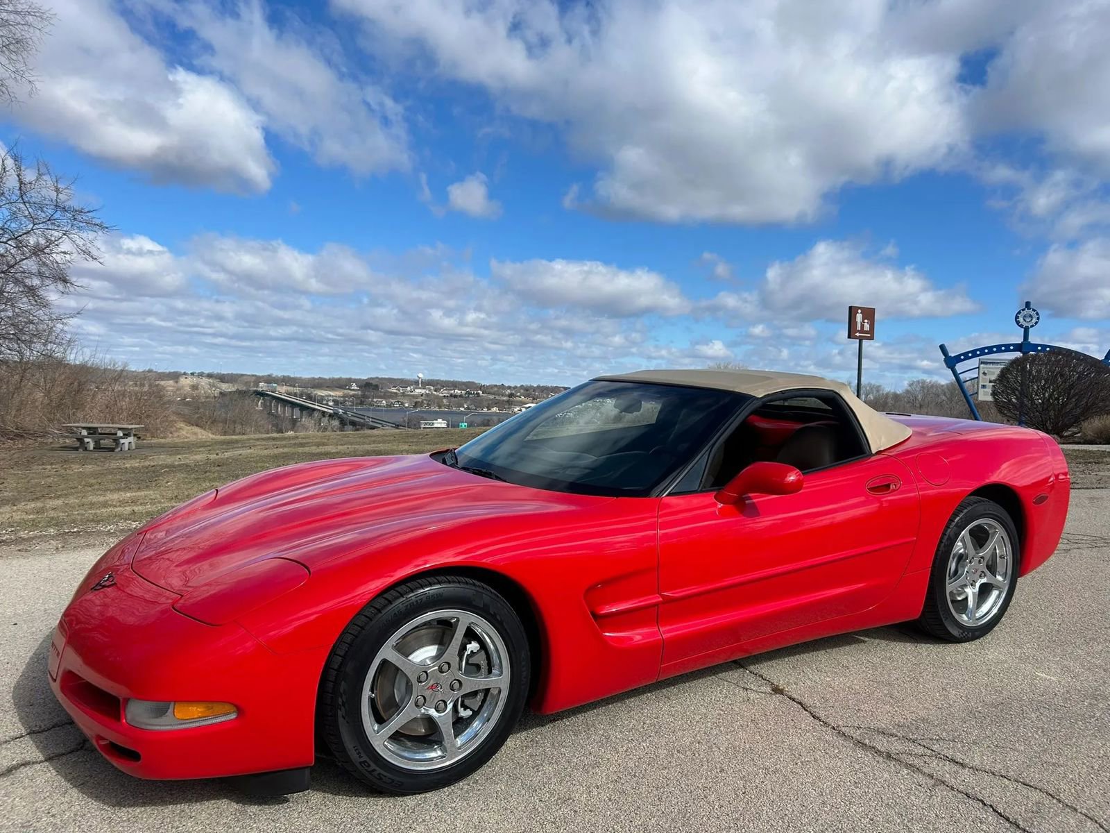 Used 2000 Chevrolet Corvette Convertible w/ Memory Pkg image 24