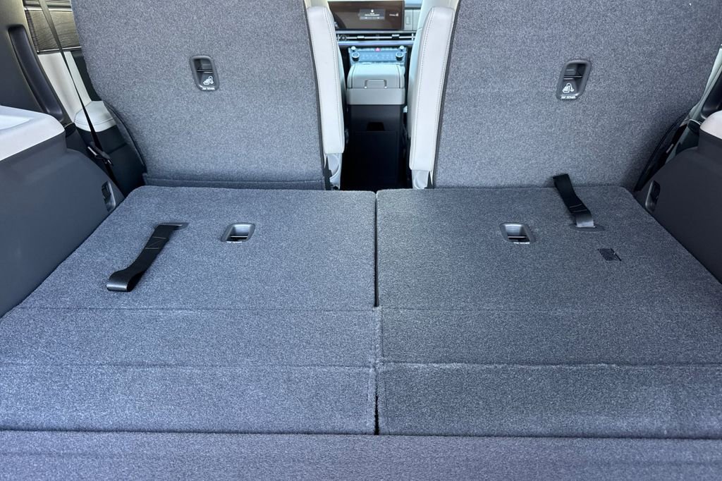 New 2026 Hyundai Santa Fe Calligraphy image 13