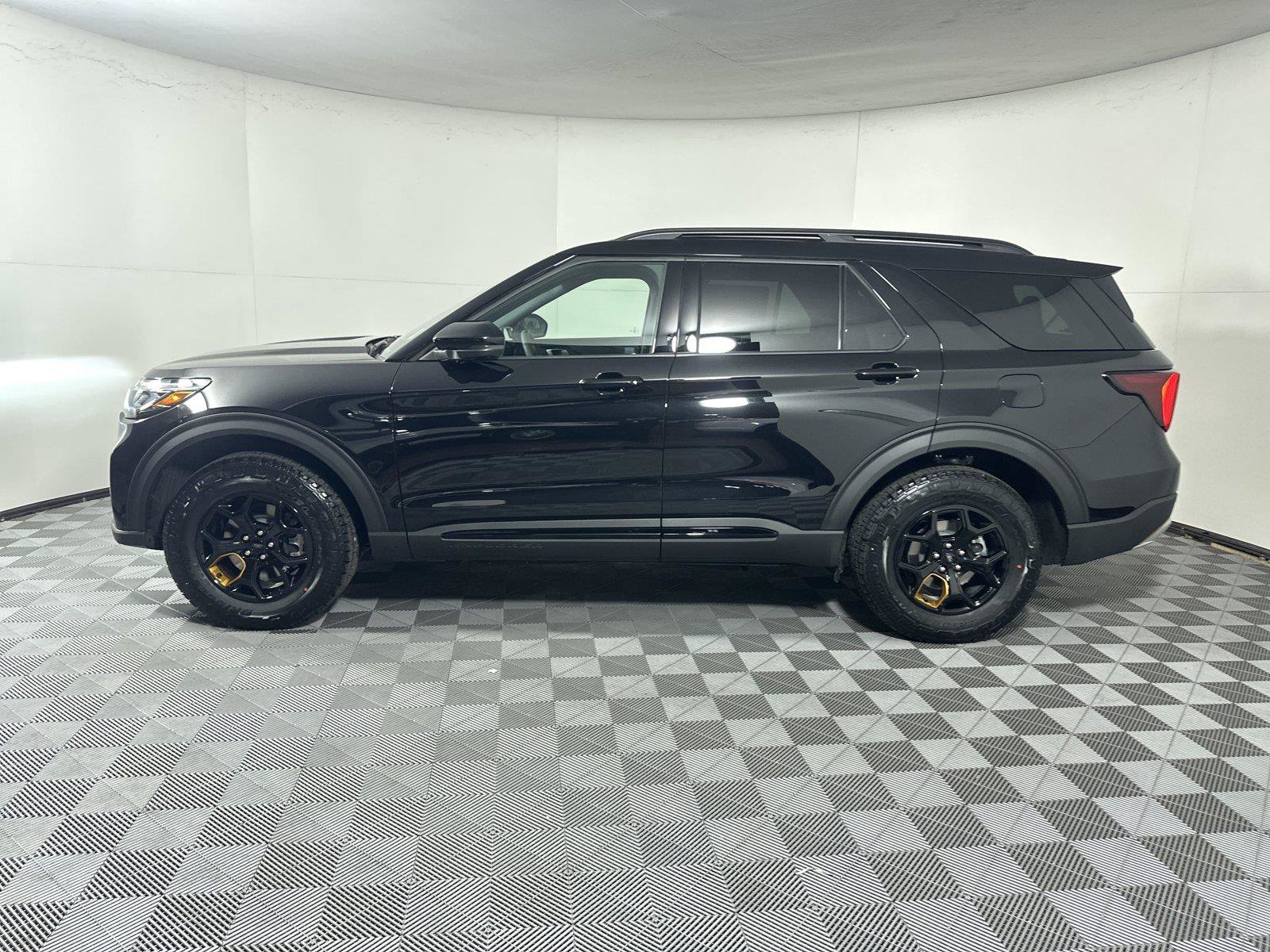 New 2026 Ford Explorer Tremor w/ Tremor Ultimate Package AWD/4WD image 4