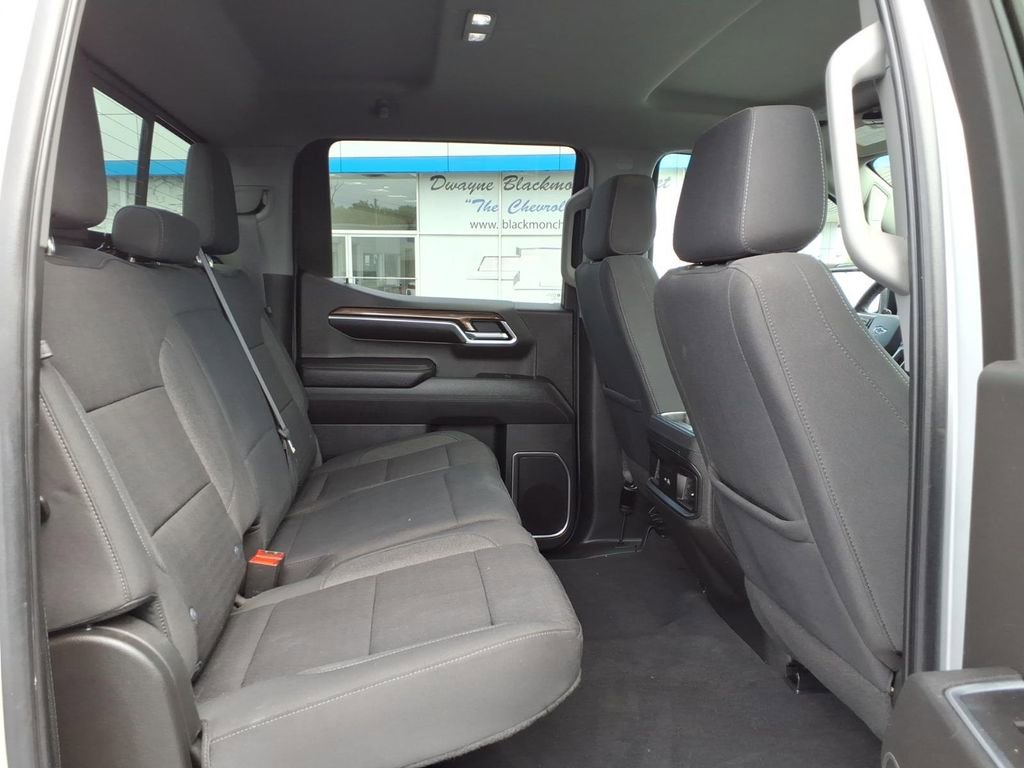 Used 2022 Chevrolet Silverado 1500 RST w/ Convenience Package II AWD/4WD image 12