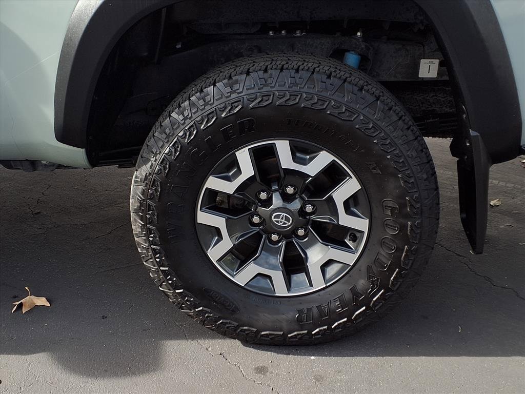 Certified 2023 Toyota Tacoma TRD Off-Road image 4