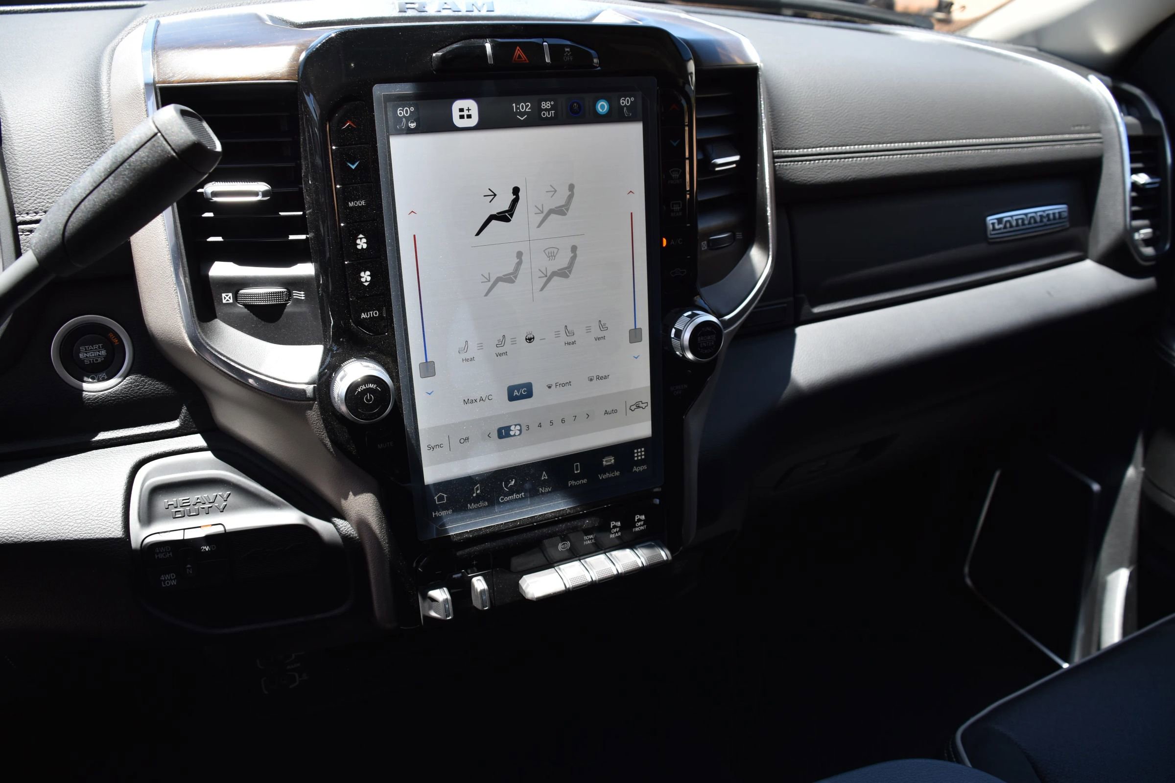 Used 2024 RAM 2500 Laramie image 15