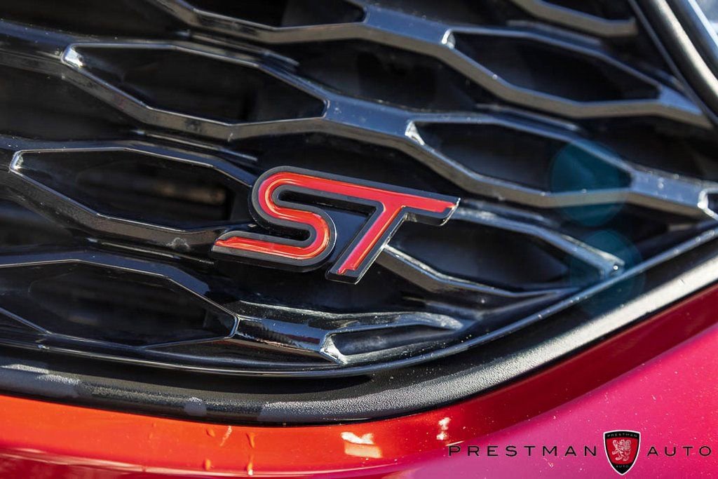 Used 2022 Ford Explorer ST w/ Equipment Group 401A image 4