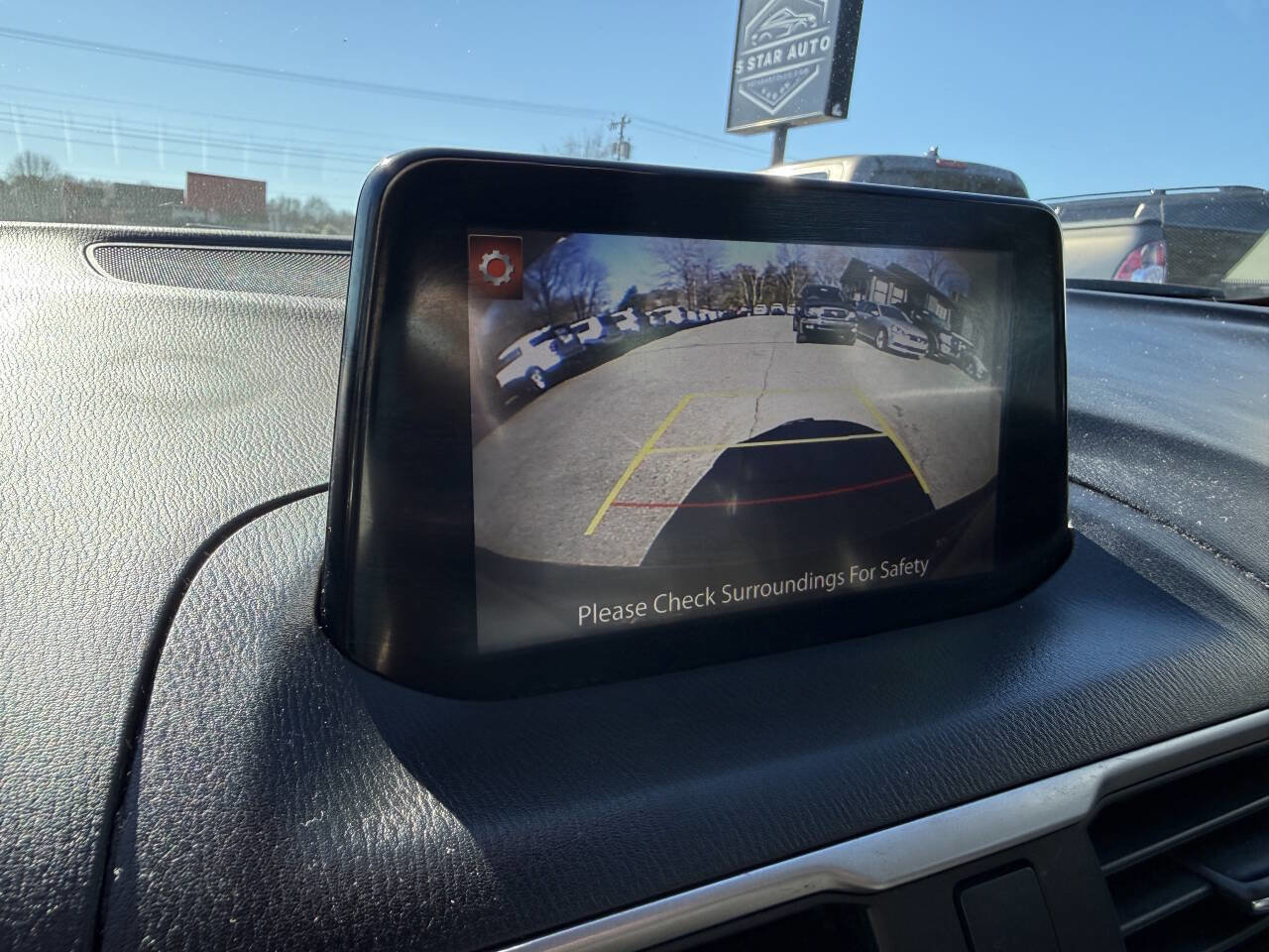 Used 2017 MAZDA MAZDA3 Sport image 21