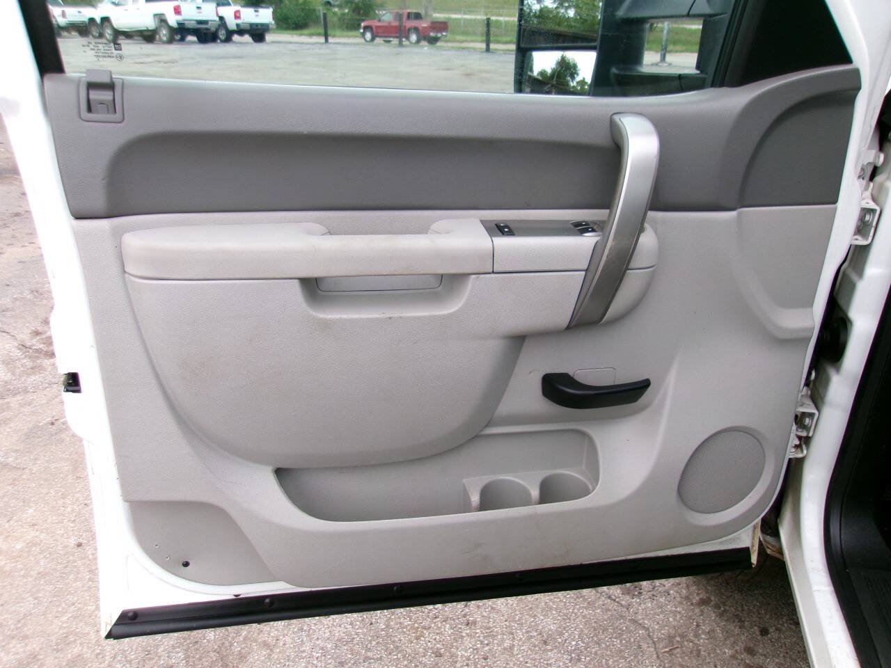 Used 2014 Chevrolet Silverado 2500 W/T AWD/4WD image 13