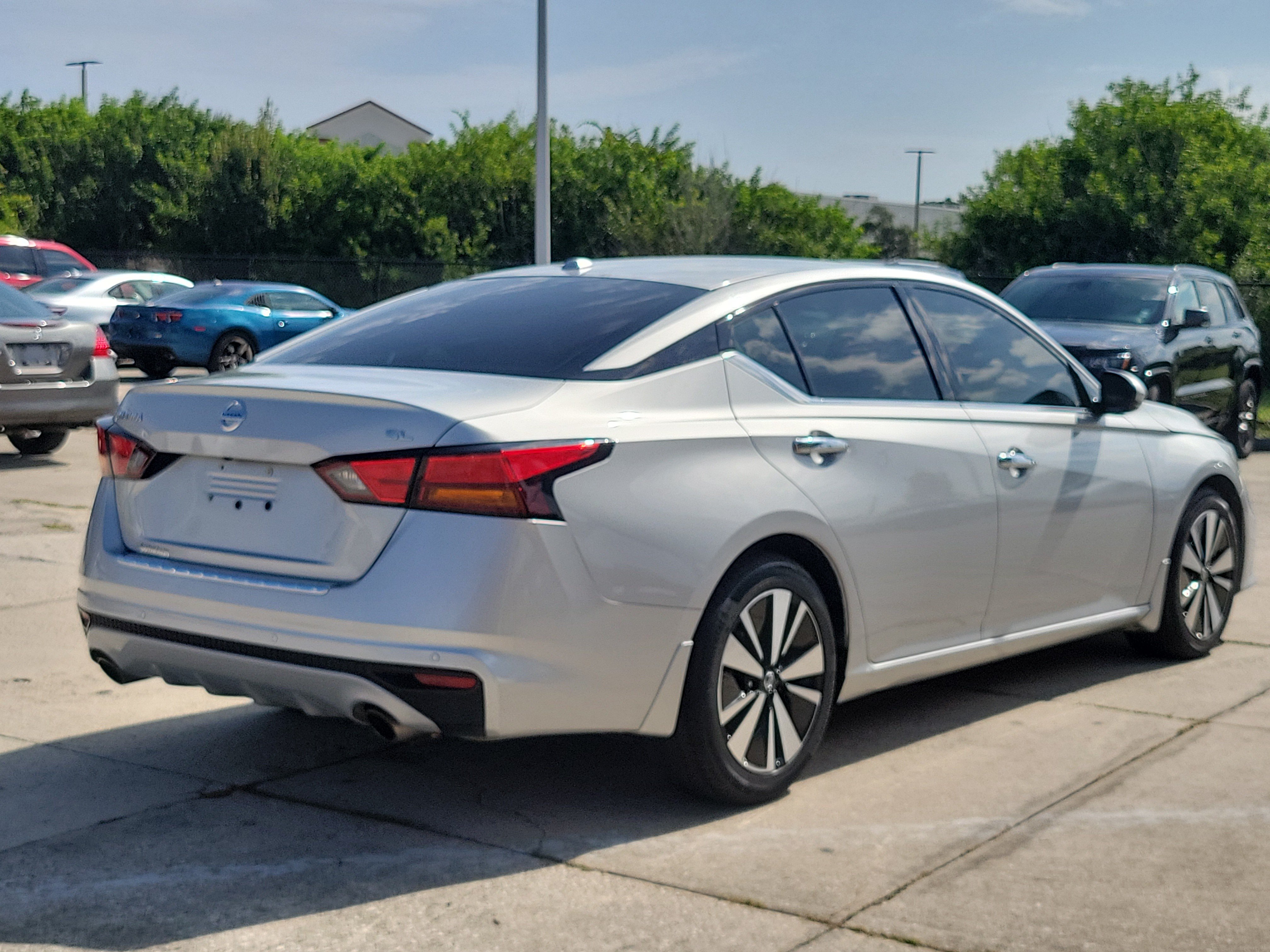 Used 2022 Nissan Altima 2.5 SL FWD image 4