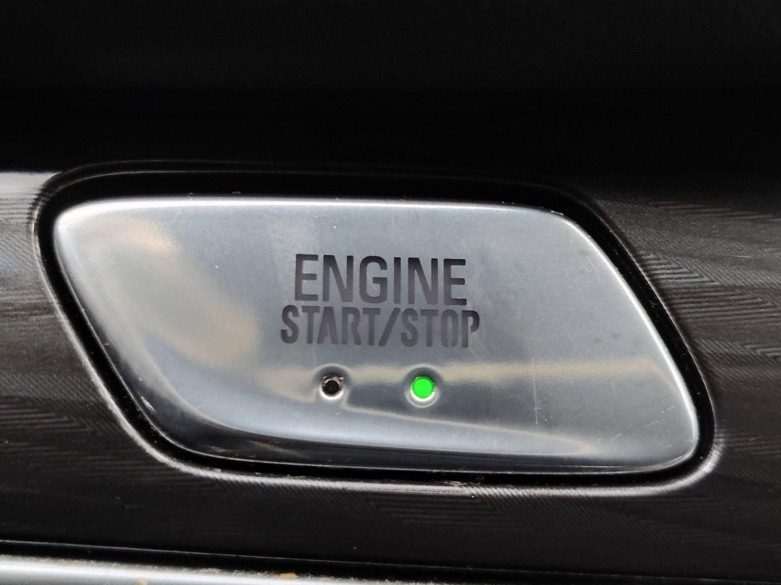 Used 2023 Buick Enclave Essence w/ Sport Touring Edition FWD image 33