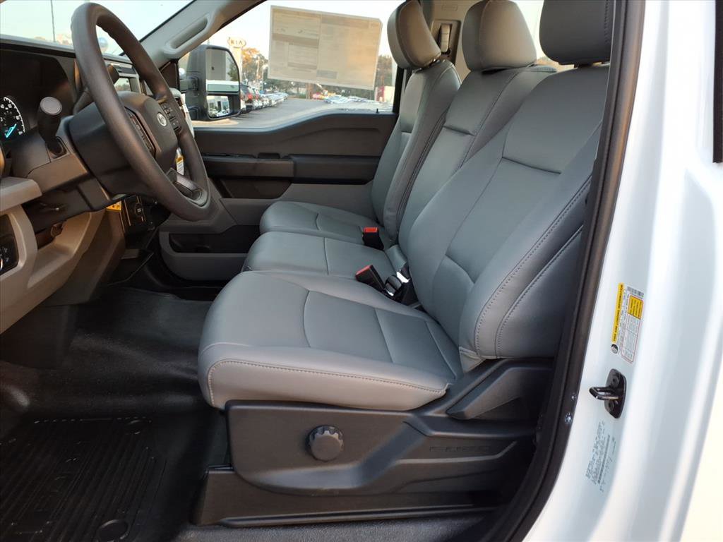 New 2026 Ford F250 XL w/ XL Chrome Package image 9