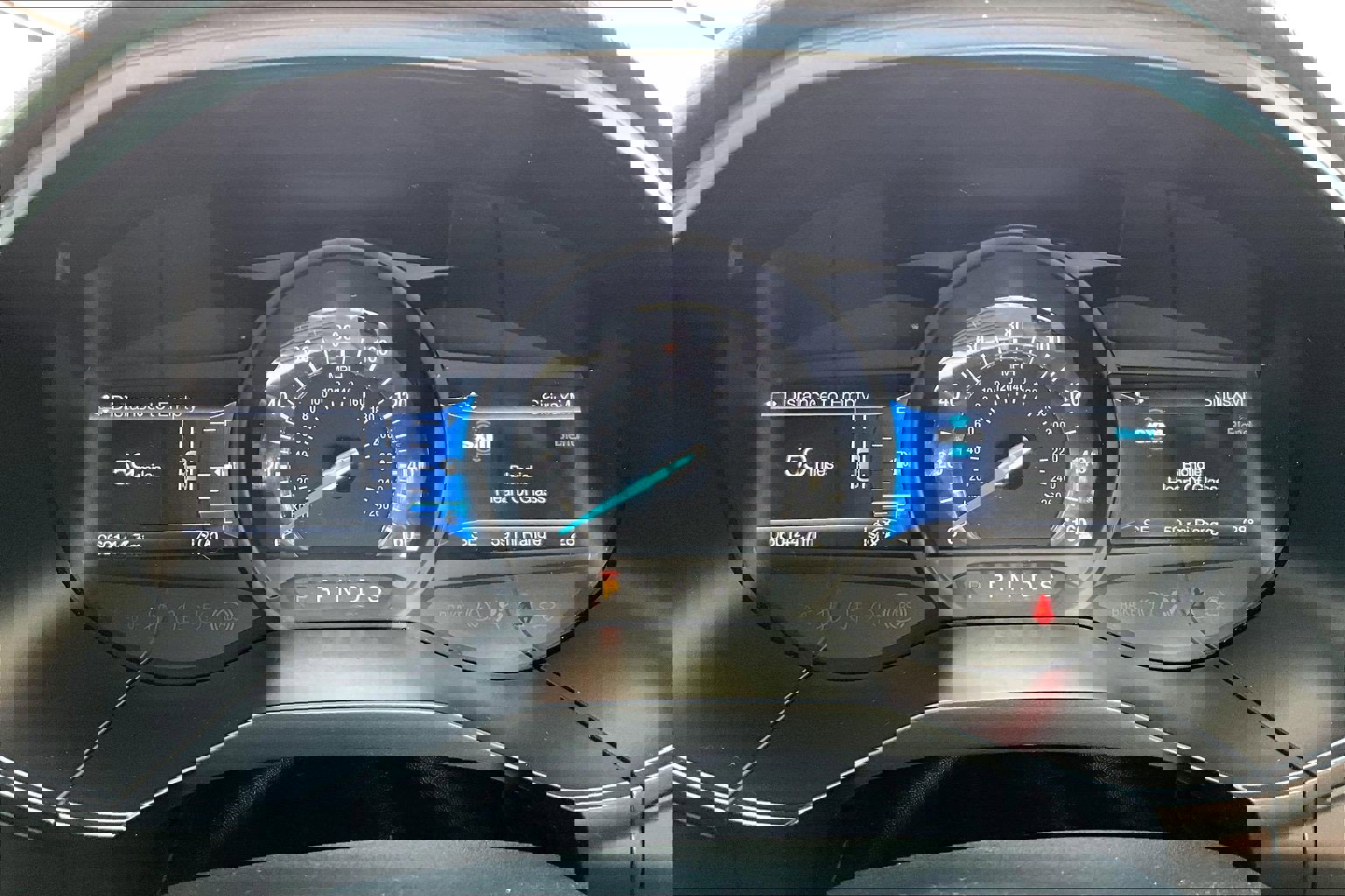 Used 2022 Ford Edge SE w/ Black Appearance Package image 24