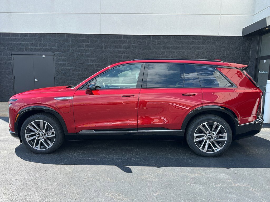 New 2026 Cadillac Vistiq Sport image 2