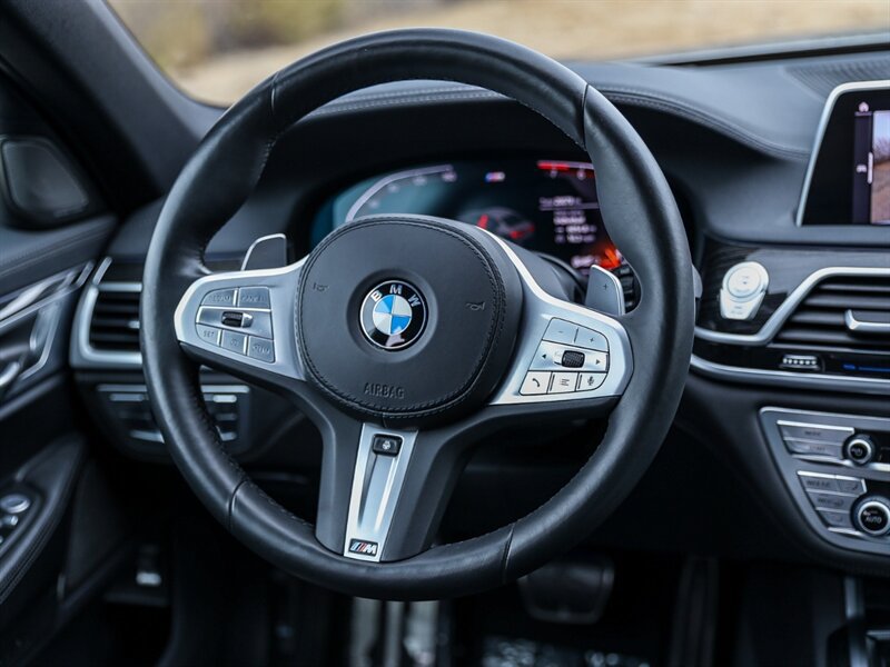 Used 2021 BMW 740i w/ M Sport Package RWD image 20