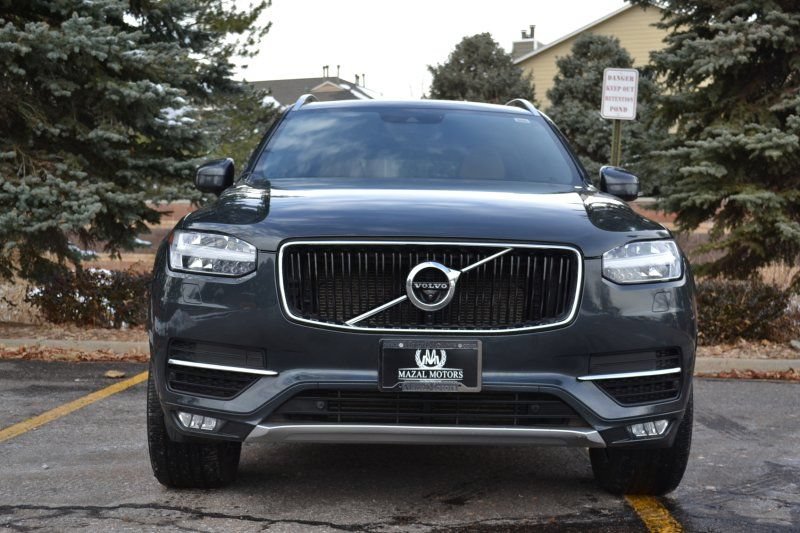 Used 2017 Volvo XC90 T6 Momentum w/ Vision Package AWD/4WD image 4