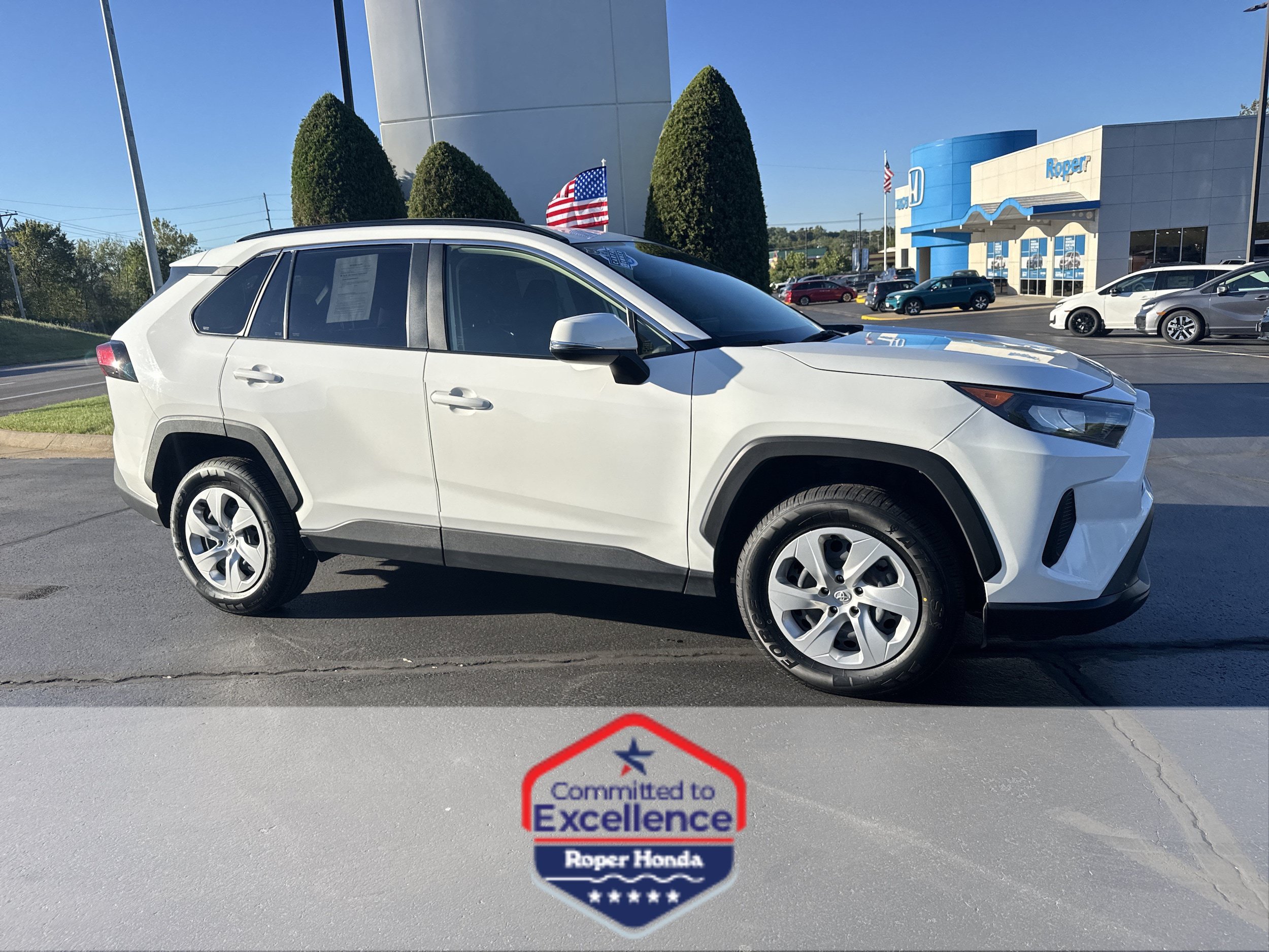 Used 2019 Toyota RAV4 LE w/ All Weather Liner Package AWD/4WD video 1