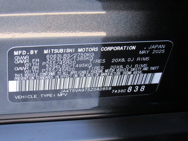 New 2025 Mitsubishi Outlander SE image 13