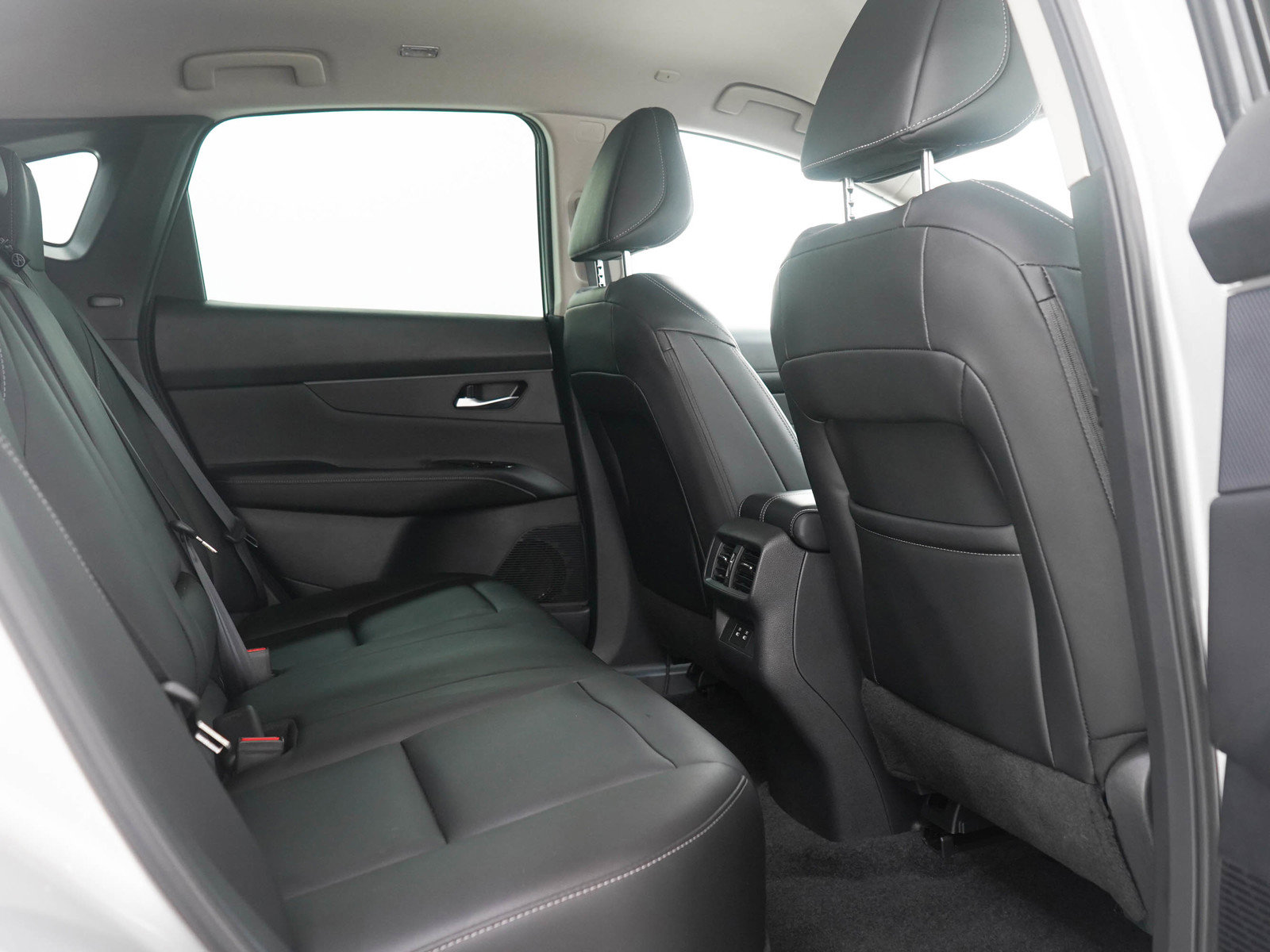 Used 2025 Nissan Murano SV image 12