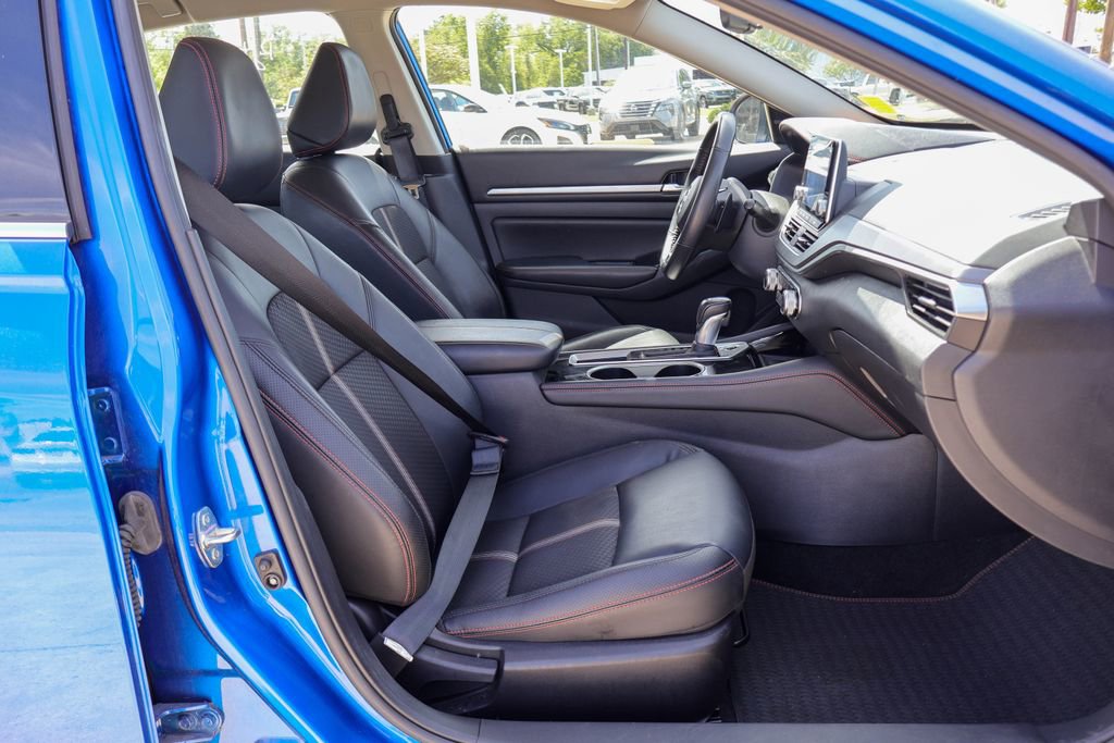 Used 2025 Nissan Altima 2.5 SR image 8