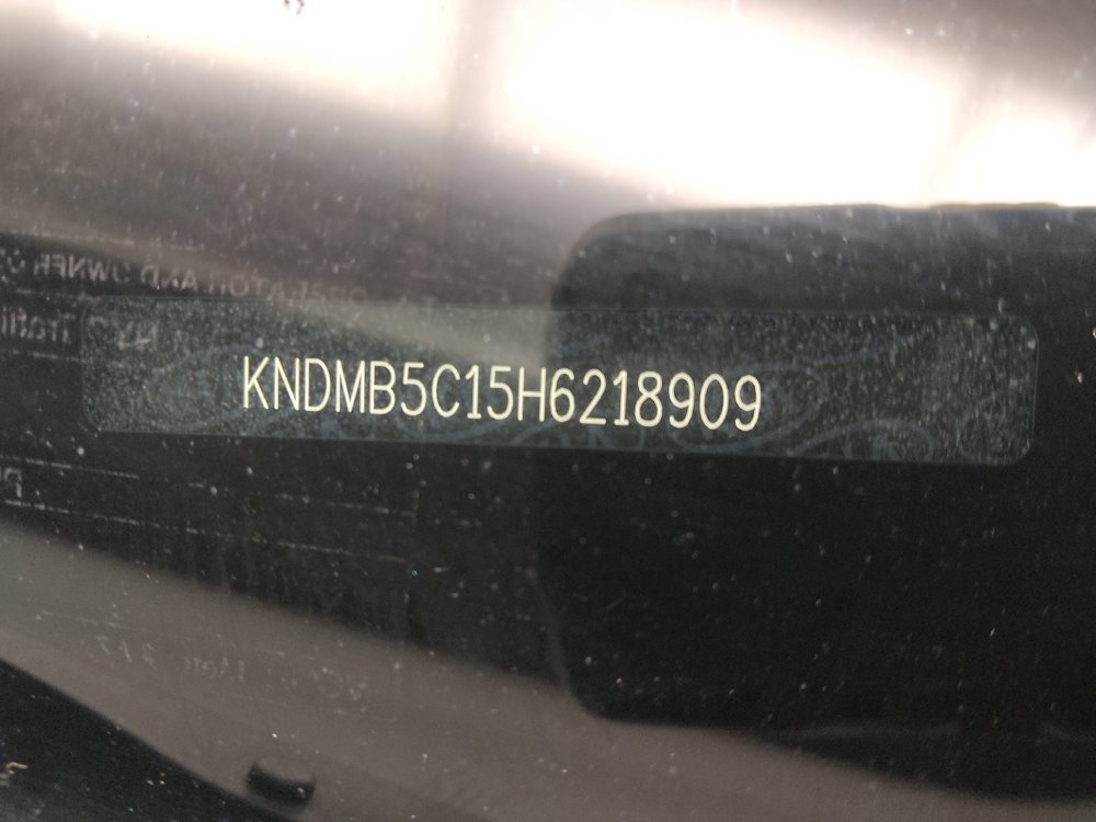 Used 2017 Kia Sedona LX FWD image 33