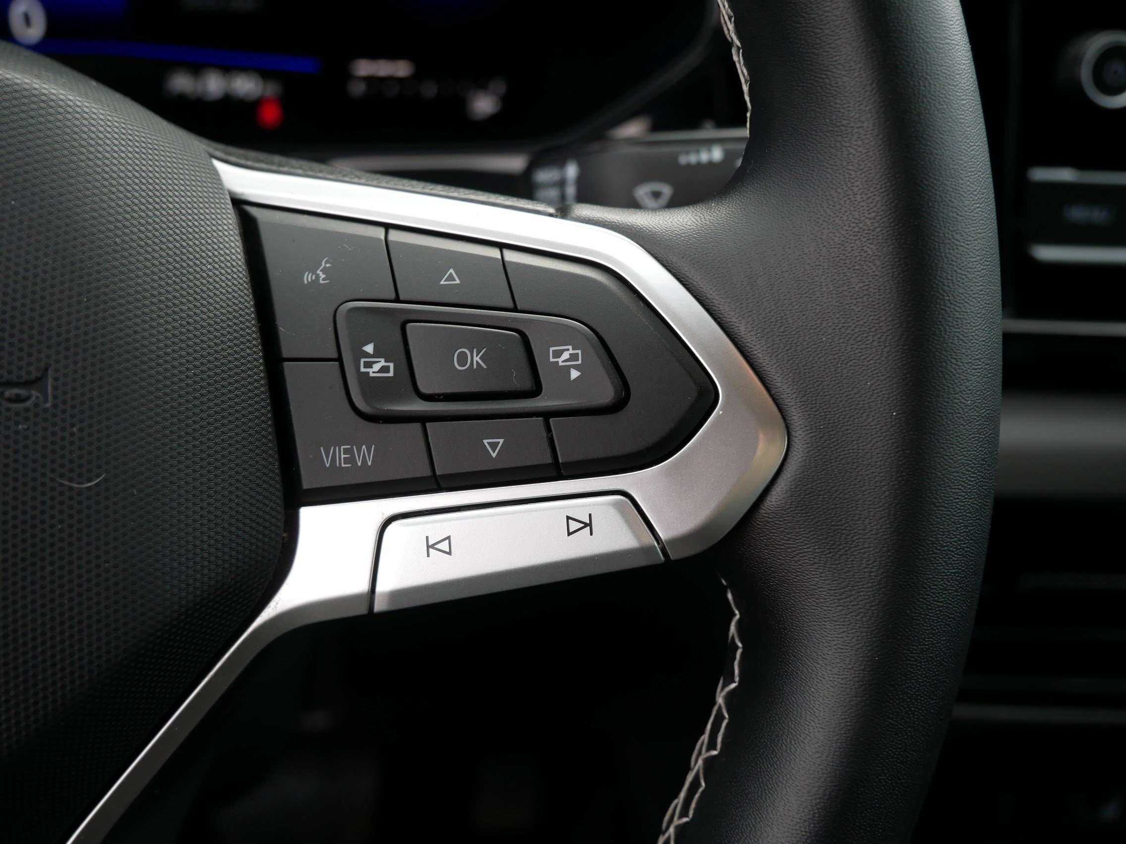 Certified 2023 Volkswagen Taos S image 28