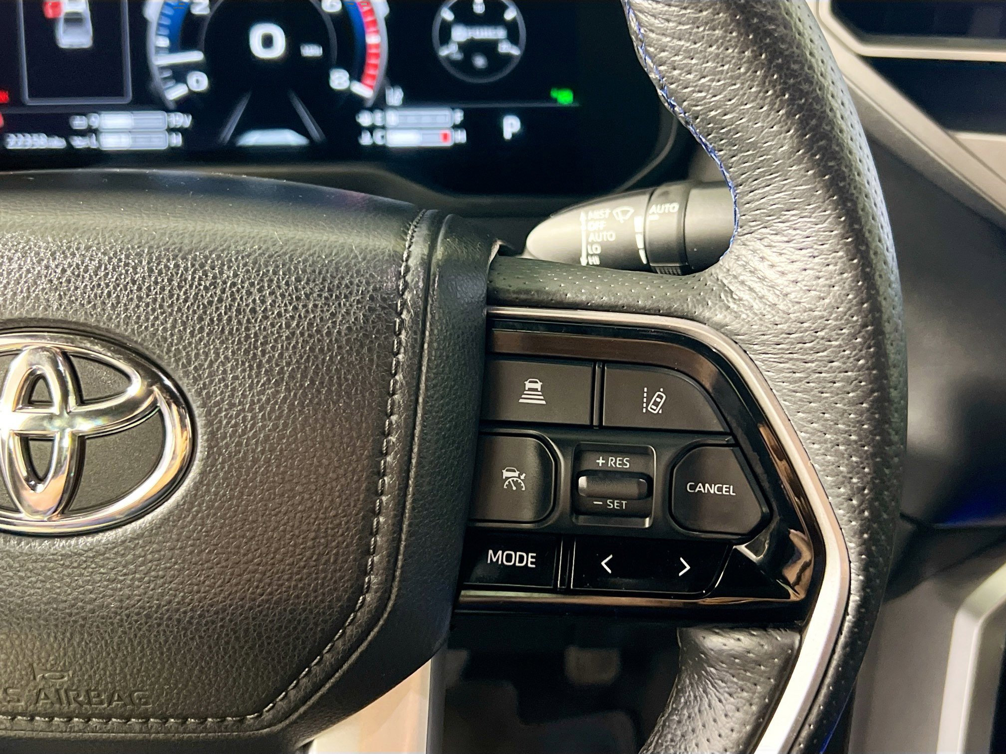 Used 2023 Toyota Tundra Platinum w/ Advanced Package image 19