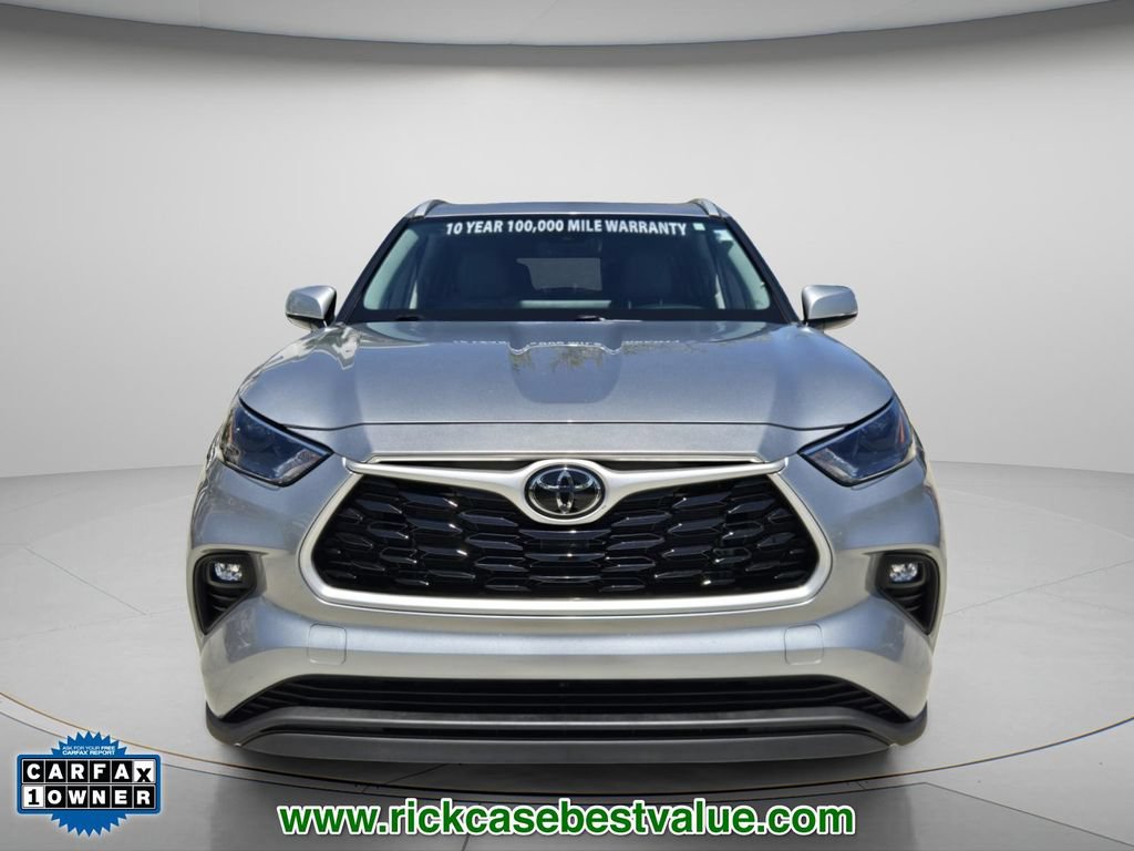 Used 2023 Toyota Highlander XLE FWD image 5