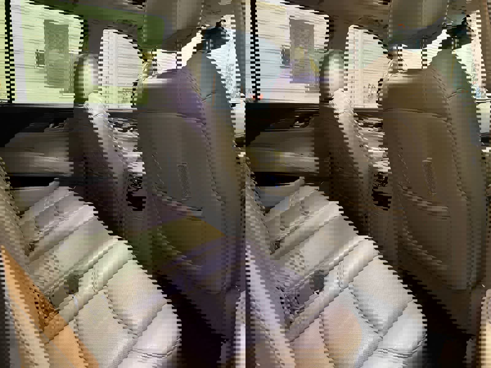 Used 2020 Cadillac Escalade ESV Luxury w/ Escalade Sport Edition image 32