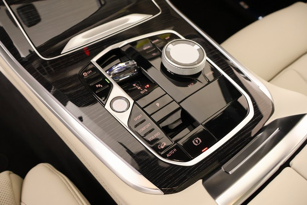 New 2026 BMW X5 M60i image 8