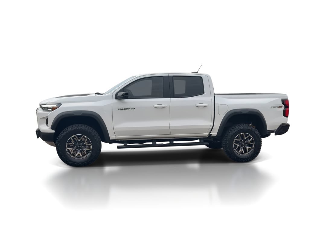 Used 2025 Chevrolet Colorado ZR2 w/ Technology Package AWD/4WD image 5