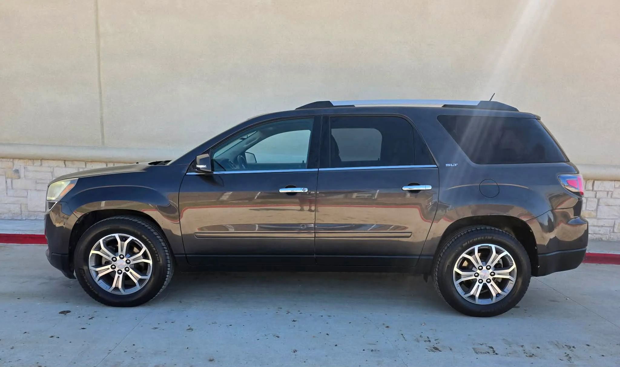 Used 2016 GMC Acadia SLT image 7