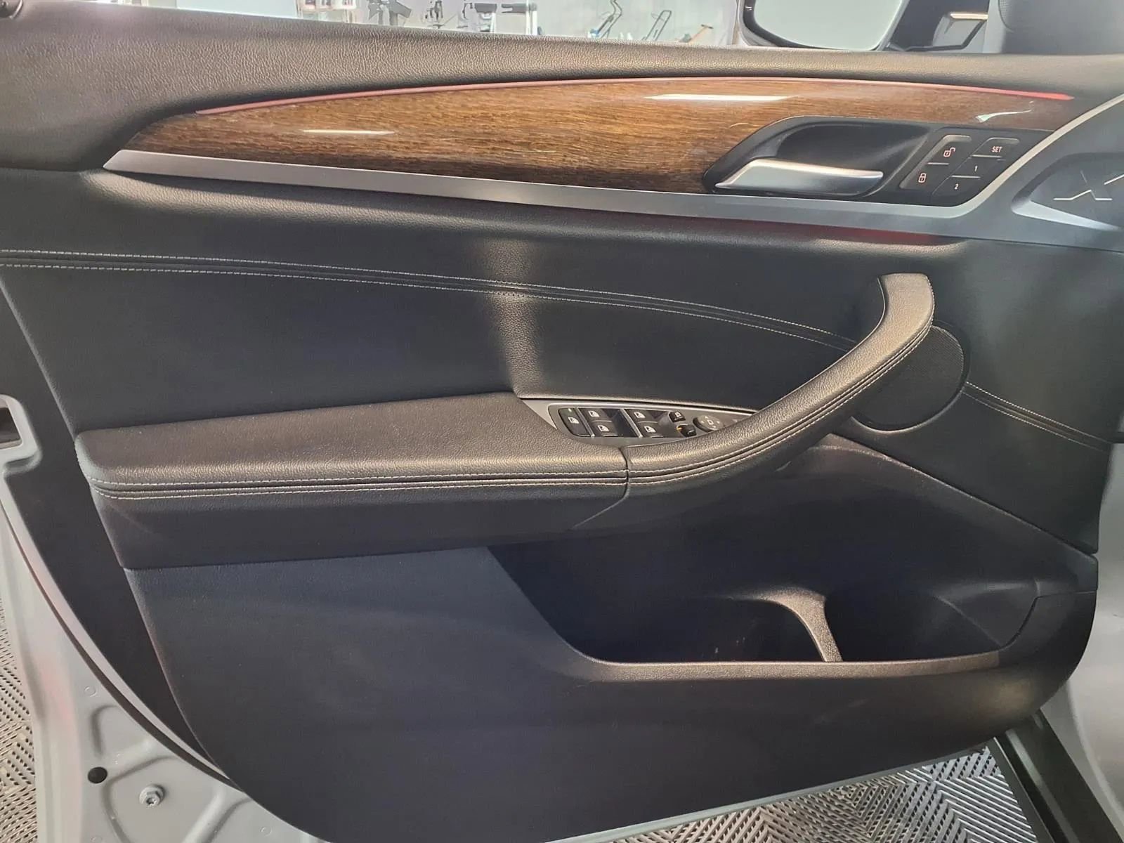 Used 2019 BMW X3 xDrive30i w/ Driving Assistance Package AWD/4WD image 17